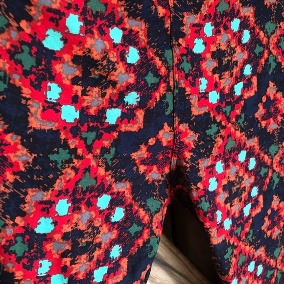 LuLaroe TC leggings - Picture 2 of 3